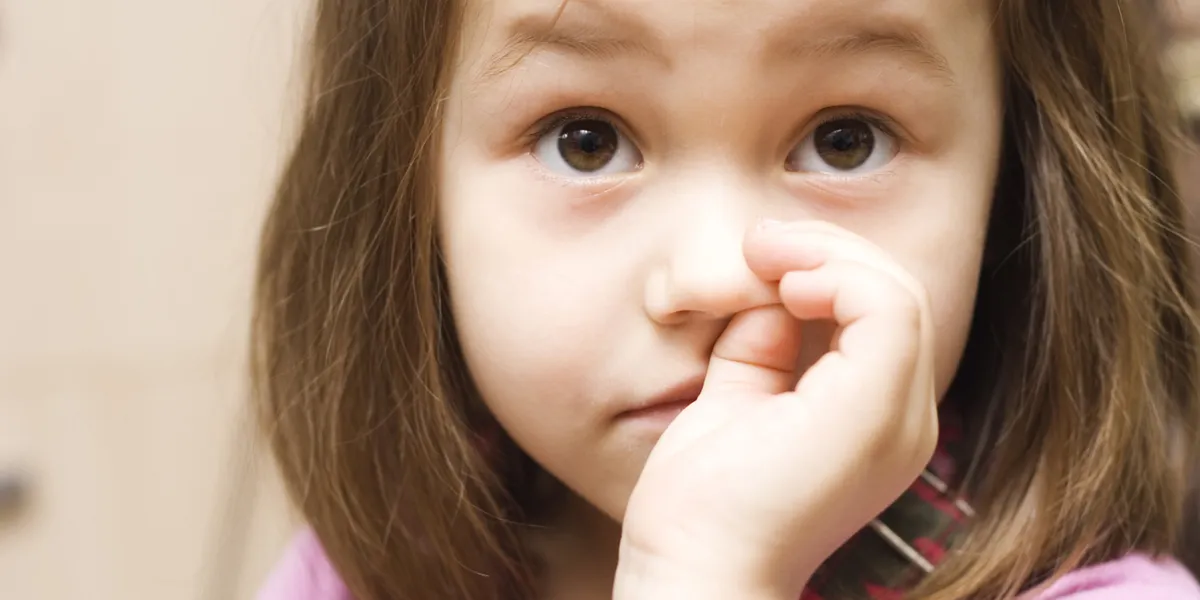 Почему идет кровь из носа и как её остановить?