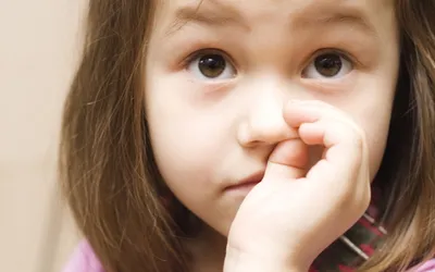 Почему идет кровь из носа и как её остановить?