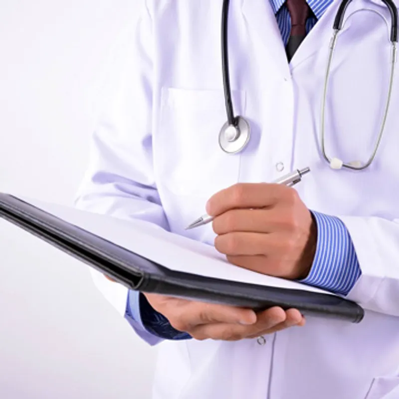 З першим згадуванням слова «терапевт» до розуму спливає лікування ГРВІ та інших застудних захворювань. Але мало хто знає, що у сферу компетенції цього лікаря входять й інші захворювання. У людини можуть спостерігатися дивні відчуття, з якими він не стикався раніше: субфебрильна температура, стан загального нездужання, невеликі стрибки артеріального тиску, відчуття дискомфорту або болю. Всі ці симптоми не дають чіткої уяви про те, що відбувається з людиною та до якого конкретно лікаря треба звернутися. У всіх цих випадках пацієнту необхідно звернутися до терапевта.