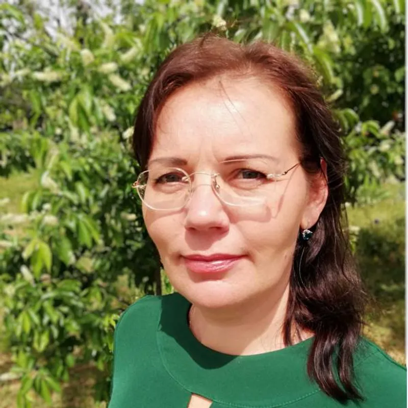 Дуже багато людей сьогодні потребують психологічної допомоги. Батьки та, найважливіше, діти іноді дуже важко переносять наслідки військових дій. Багацько соромляться говорити про нещастя, що в свою чергу посилює психологічні проблеми. Якщо ви відчуваєте, що емоції стають деструктивними, то не варто страждати, краще одразу звернутися за допомогою!